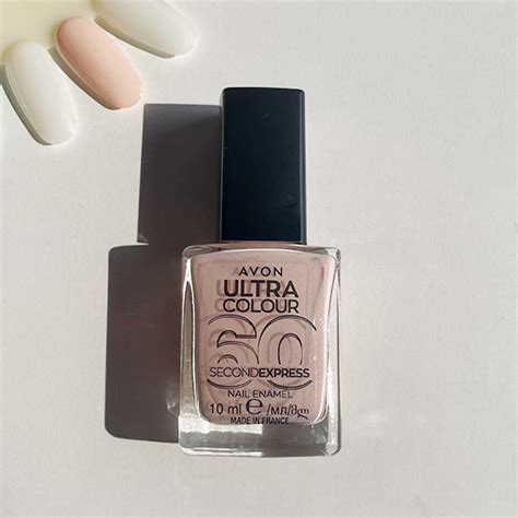 Avon Ultra Colour gyorsan száradó körömlakk Nude Secret ml Pipereshop hu