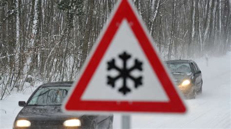 Lüdenscheid Bis 6 Grad Celsius Warnung vor Frost im MK Schneefall