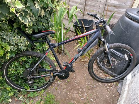 carrera vengeance  mens electric mountain bike     cm