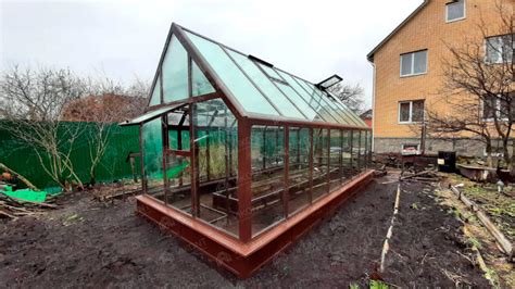 Фото стеклянных теплиц из алюминия — от VIKONT
