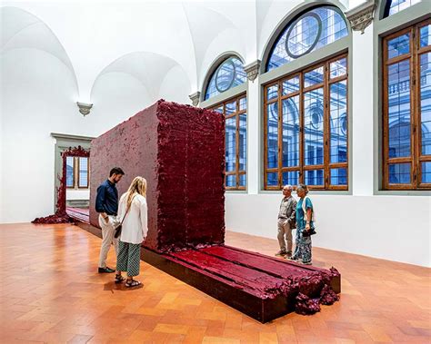 Visita Della Mostra Anish Kapoor Untrue Unreal A Firenze