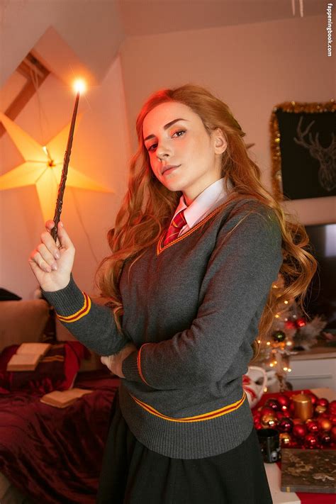 EzySummers Cosplay Ezysummerscosplay Nude OnlyFans Leaks Fappening FappeningBook