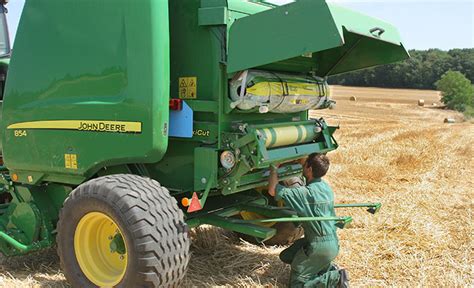 John Deere B Wrap® Premium Bale Net Wrap Tama