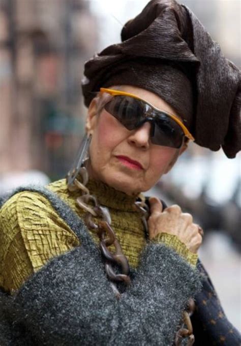 Abuela de 90 años muestra su cuerpo en bikini y se hace viral Metro Ecuador
