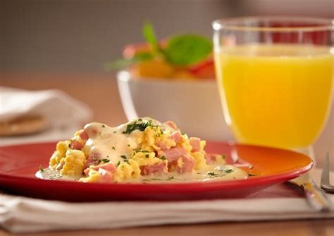 Huevos Con Jamón En Salsa De Dos Quesos Recetas Nestlé