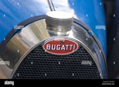 Blaue Cabrio Bugatti Fotos Und Bildmaterial In Hoher Aufl Sung Alamy