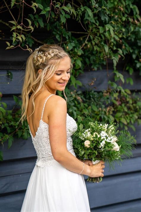 Stylish Wedding Ponytails Pretty Bridal Hairstyle Ideas