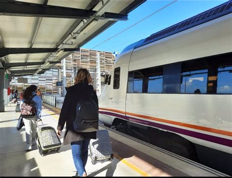 Renfe restablecerá en junio el cien por cien de la oferta de Media