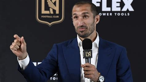 Chiellini Annuncia Di Voler Tornare Alla Juve Lancia Un Messaggio