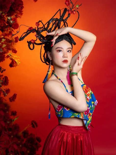 Ảnh Linh Miu bikini sexy nóng bỏng Chưa bao giờ hết hot