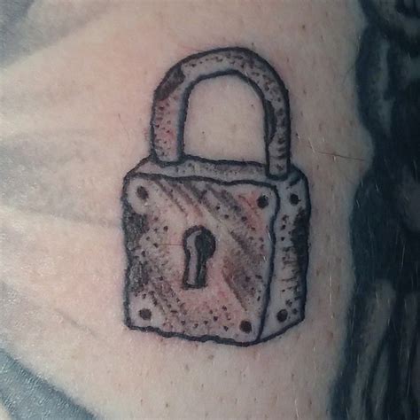 Padlock | Padlock tattoo, Tattoo shop, Tattoos