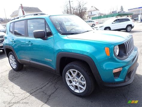 Bikini Metallic 2022 Jeep Renegade Latitude 4x4 Exterior Photo 143905392 GTCarLot