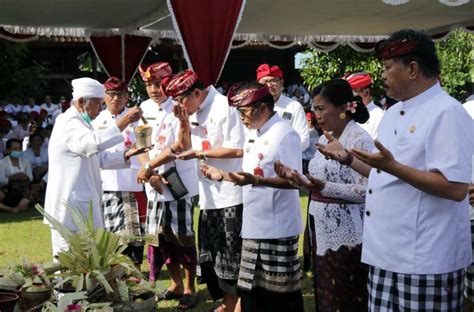 Perayaan Rahina Tumpek Wariga Pemkab Tabanan Gelar Upacara Wana Kerthi