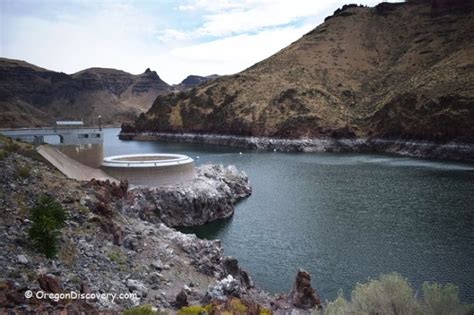 Owyhee Reservoir Oregons Longest Lake Oregon Discovery