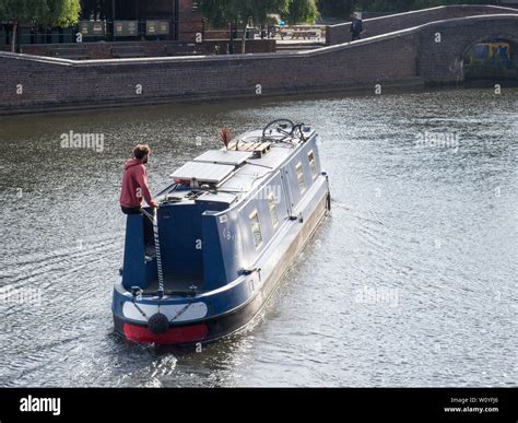 Birmingham City Canal Area Boat Hi Res Stock Photography And Images Alamy