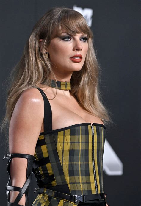 taylor swifts favorite nars lipstick   shes worn  years