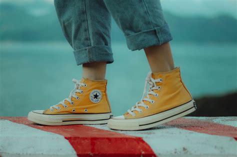 Sejarah Converse Dari Sepatu Basket Ke Fashion Kasual Laruna