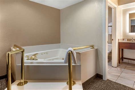 18 BEST Lafayette Hotels with Jacuzzi in Room ️ 2025