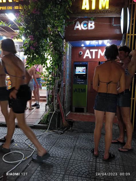 Trend M I C A Kh Ch T Y N H I An N Ng M C Bikini Ch Y Ph Si U H I H C