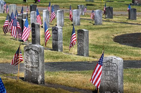 PHOTOS: Veterans observe Memorial Day at City View Cemetery - Salem ...