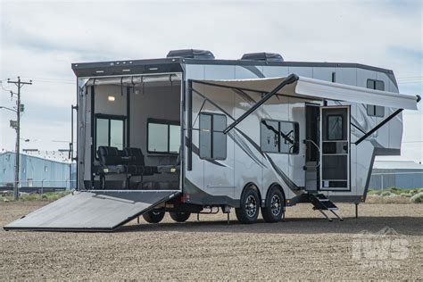 30 Foot Fifth Wheel Toy Hauler Wow Blog