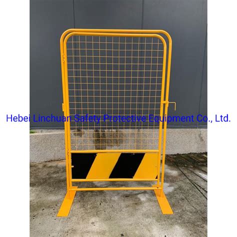 Yellow Pedestrian Outdoor Metal Barricade With Wheels In Singapore