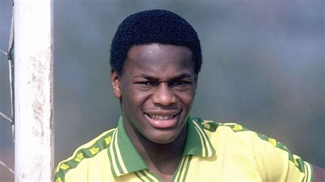 Justin Fashanu Il Suicidio Del Primo Calciatore Gay Dichiarato