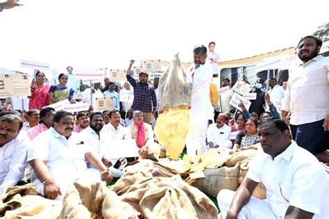 Telangana Weavers Send Thousands Of Postcards To PM