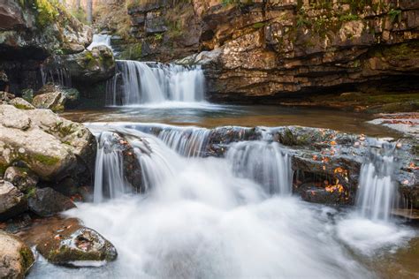 Ruta A Las Cascadas De Puente Ra En La Sierra Cebollera