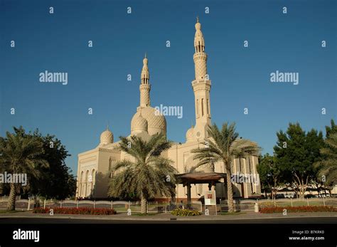 Jumeirah Mosque Dubaiunited Arab Emirates Arabian Gulf Middle East