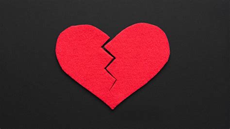 Heartbreak Can Put Your Health At Risk Expert Defines Broken Heart