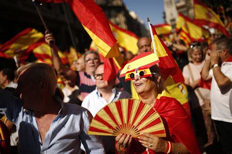 Dui Manifestación En Barcelona Contra La Independencia De Cataluña En Imágenes Manifestación