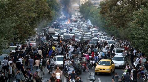 El Grito De Las Históricas Protestas En Irán Que Suman Cada Vez Más