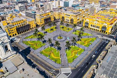 Atención Restringirán acceso vehicular al Centro Histórico por el