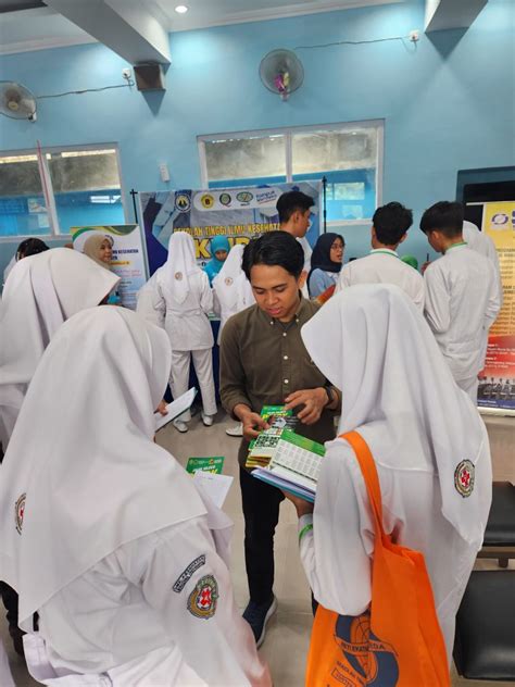 UNJAYA Hadiri Binatama Education Fair Di SMK Kesehatan Binatama PMB