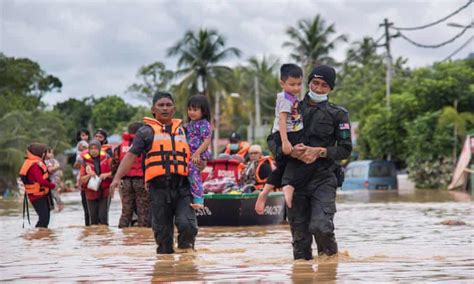 Malaysia Faces Worst Flooding In Years World News