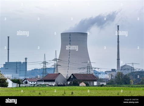 Essenbach Deutschland 21 Oktober 2022 Aus dem Kühlturm des