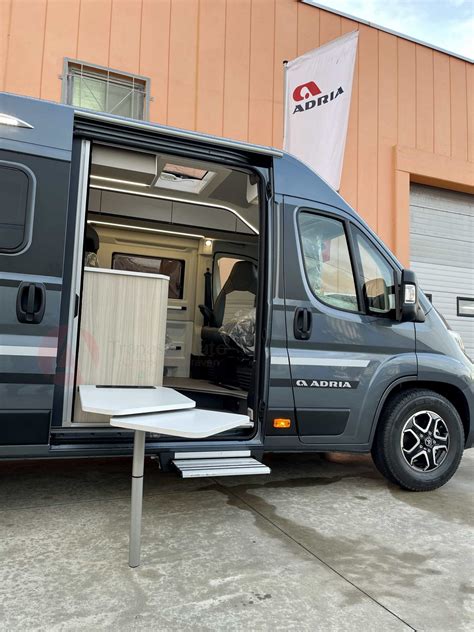 Adria Twin Plus 640 SGX Trapassoauto It