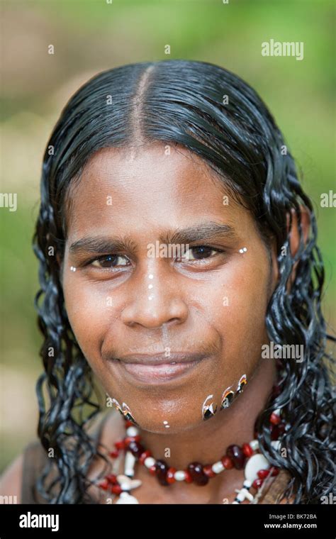 Aboriginal Australian Woman Fotos Und Bildmaterial In Hoher Auflösung Alamy