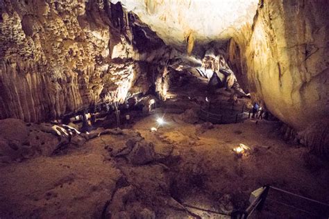 6 Stunning Caves In Sarawak that you never knew could exist