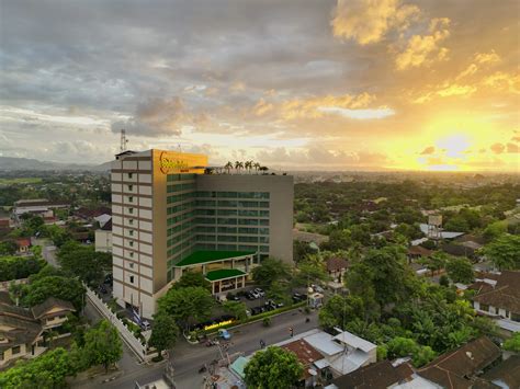 Home | Golden Palace Hotel Lombok