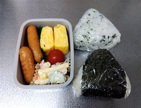 男子高校生弁当＆旦那さん弁当♡おにぎり ぴーすふるな毎日を送りましょう