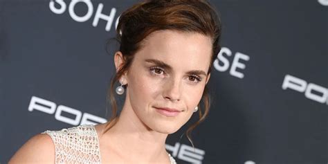 Emma Watson S Naked Dress Is The Most Elegant We Ve Seen Yet Yahoo
