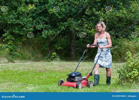 Neighbor Saw Naked Lady In Castros Yard Cnn Video Backyard Designs