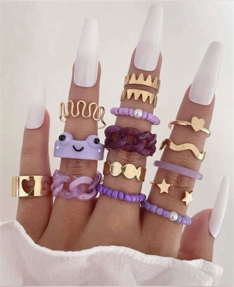 Pin de Beli en Pins creados por ti Uñas de gel Joyas para la