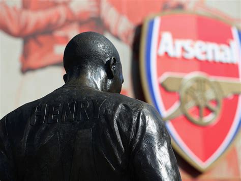 Thierry Henry Statue