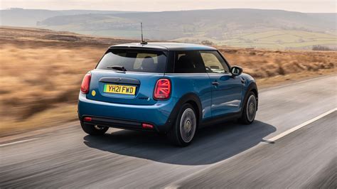 Mini Electric (2019-2023) Review 2025 | Top Gear