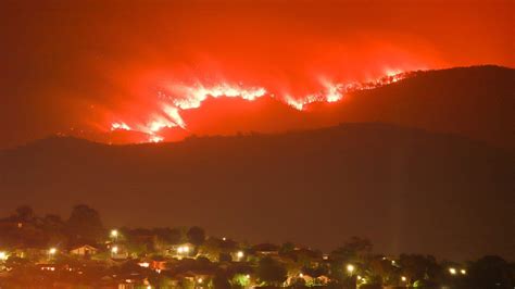 Buschfeuer wüten um Australiens Hauptstadt Canberra