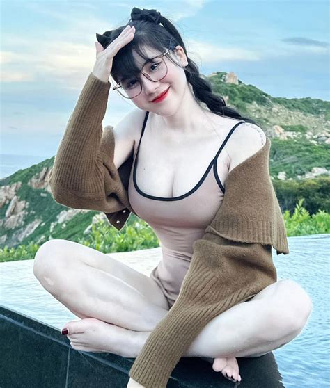 Chi M Ng Ng Body B C L A C A Hot Girl H Th Nh Titanic N I M I Th C Chia S