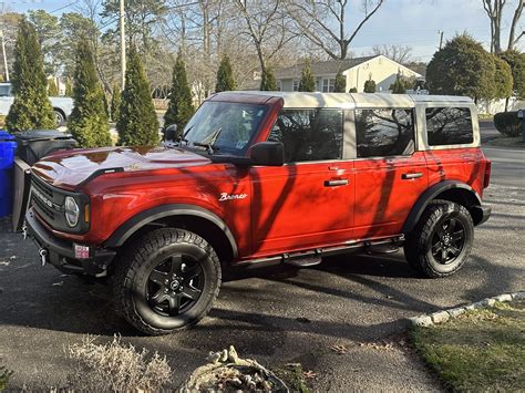 Wimbledon White Painted Hardtop On Hot Pepper Red Bronco 4 Door